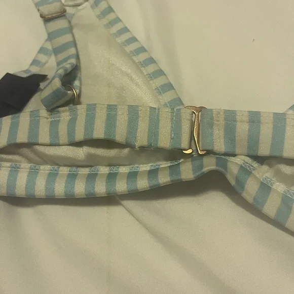 LA Hearts ‘Fixed’ Stripe Triangle Bikini Top - Picture 8 of 9